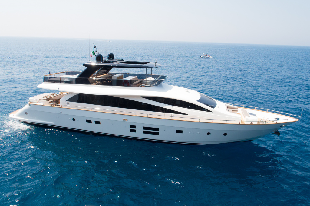 [28m-Yacht-BACCARAT]-10001-6.jpg