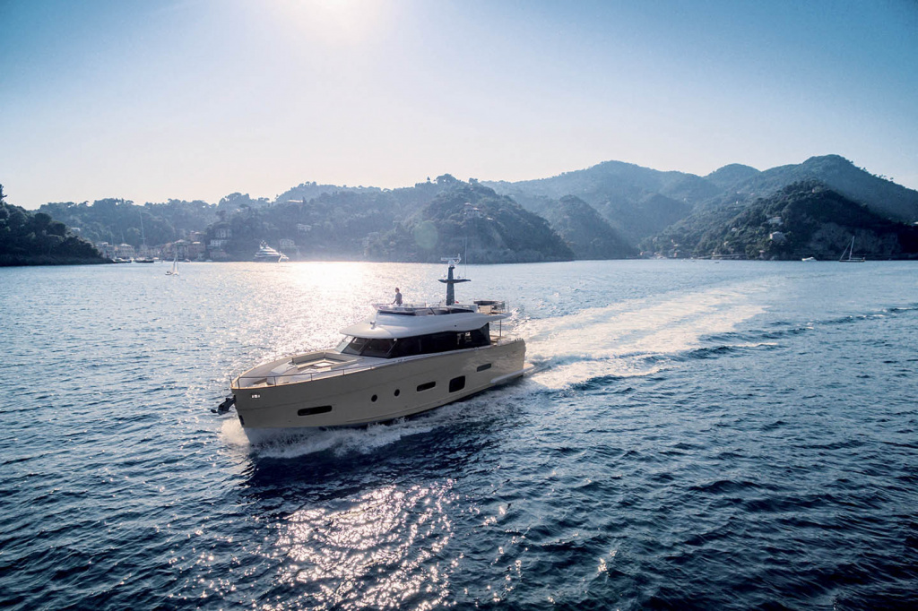Azimut Magellano 66.jpg