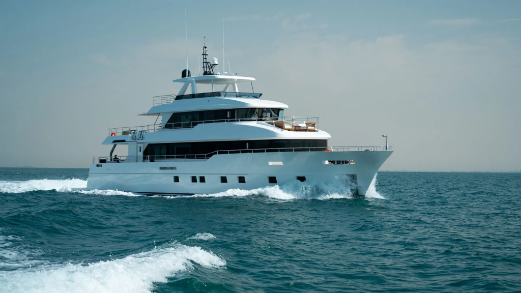 b748cbb0-b827-11ed-85c1-fd863986cbd8-majesty nomad 101 underway.jpg