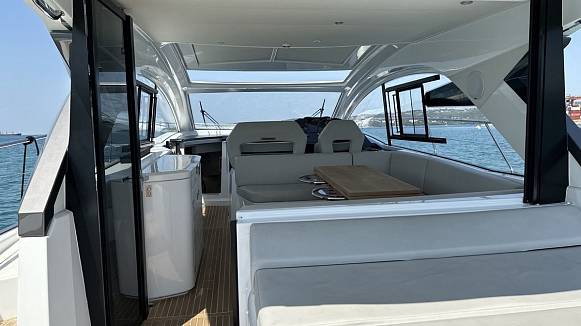 Яхта GRAN TURISMO 45