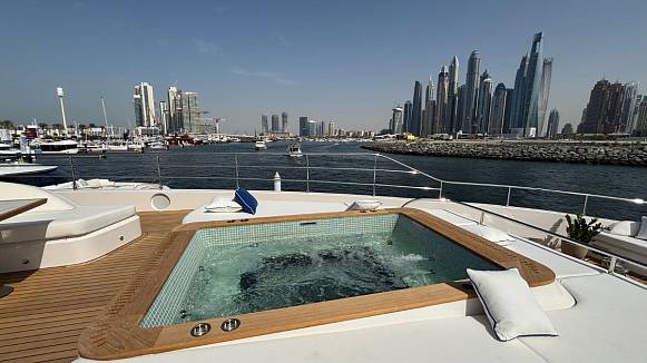 Яхта MAJESTY 112 TERRACE