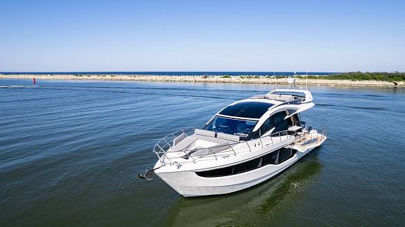 Яхта GALEON 510 SKY