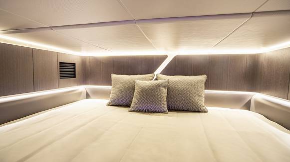 Яхта GALEON 325 GTO