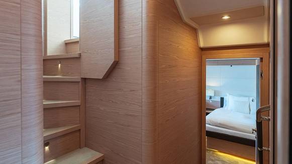 Яхта GRAND TRAWLER 62