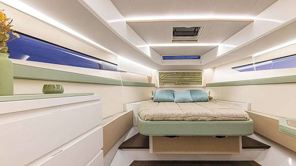 Яхта 43 SEAWALKER PANORAMA