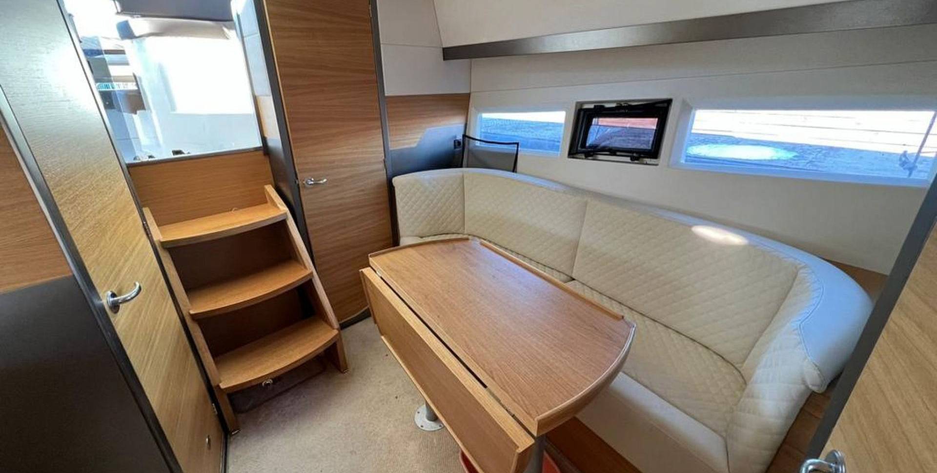 Яхта Galeon 325 HTS