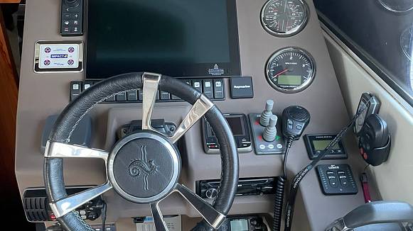 Яхта Marex 370 Aft Cabin