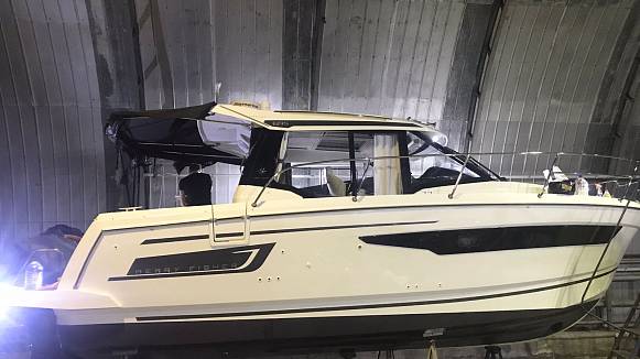 Яхта Merry Fisher 895