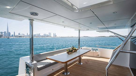 Яхта NOMAD 75 SUV