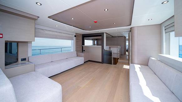 Яхта NOMAD 75 SUV