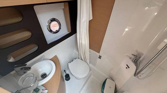 Яхта Beneteau 37 Monte Carlo