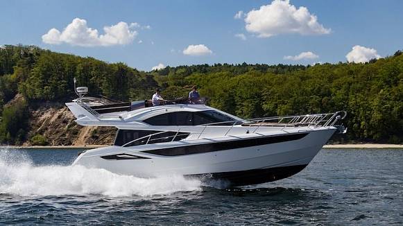 Яхта GALEON 420 FLY