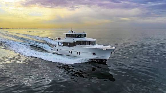 Яхта NOMAD 65 SUV