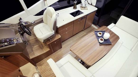 Яхта GALEON 350 HTC