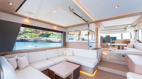 Яхта GRAND TRAWLER 62