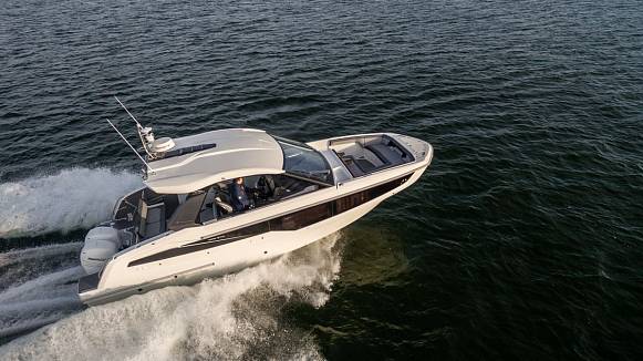 Яхта GALEON 325 GTO