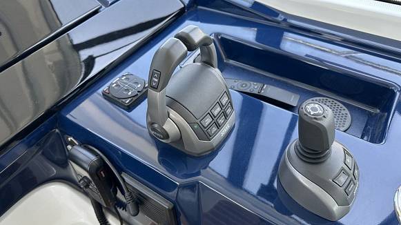 Яхта GRAN TURISMO 45