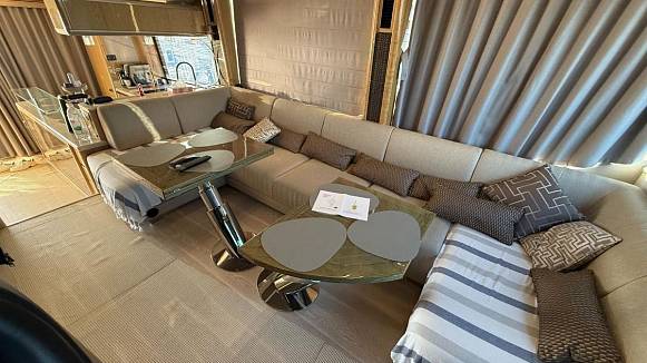 Яхта Galeon 700 Sky