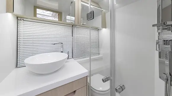 Яхта GALEON 335 HTS