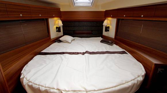 Escape 1155 Voyage yacht