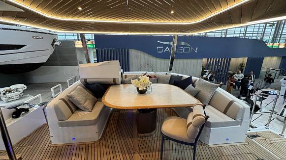 Яхта GALEON 640 FLY