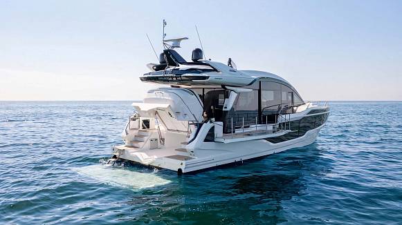 Яхта GALEON 570 SKY