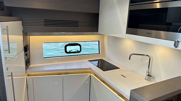 Яхта GRAN TURISMO 45