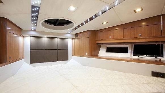 Яхта GALEON 350 HTC