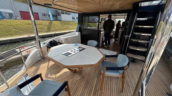 Яхта GALEON 620 FLY