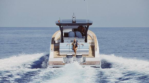 Яхта Fiart Seawalker 35