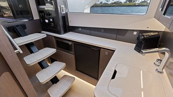 Яхта GALEON 435 GTO