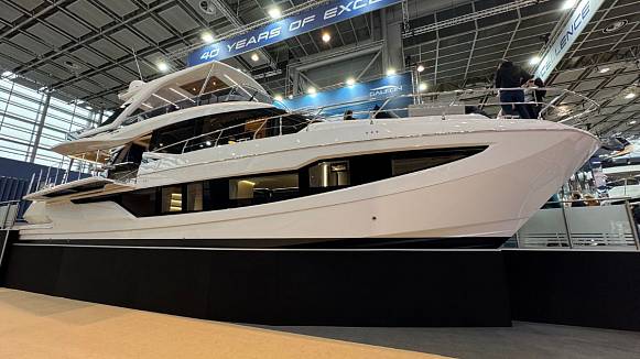 Яхта GALEON 640 FLY