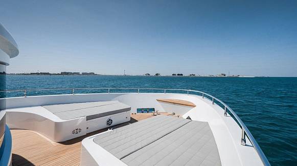 Яхта NOMAD 75 SUV