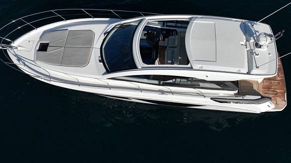 Яхта GRAN TURISMO 45
