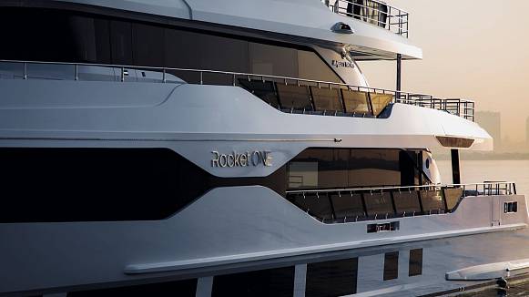 Яхта MAJESTY 120