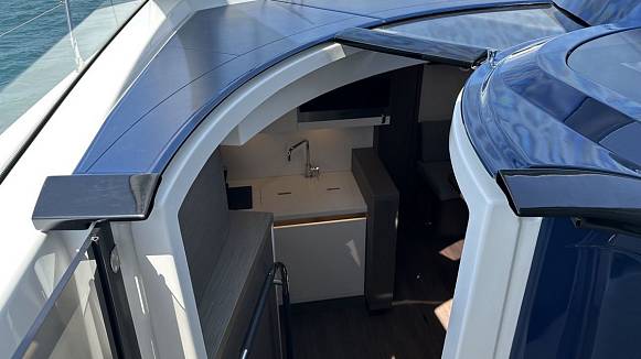 Яхта GRAN TURISMO 45