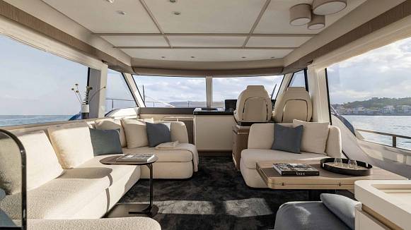 Яхта AZIMUT MAGELLANO 60