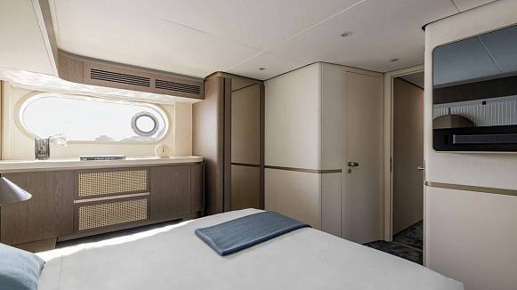 Яхта AZIMUT MAGELLANO 60