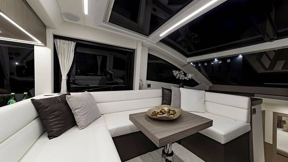 Яхта GALEON 470 SKY