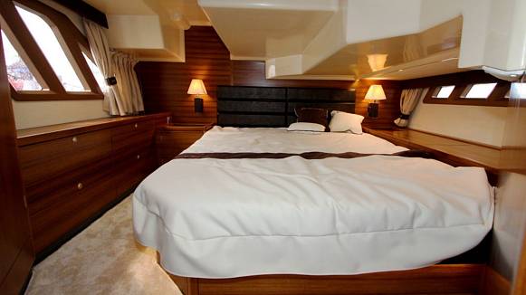 Escape 1155 Voyage yacht