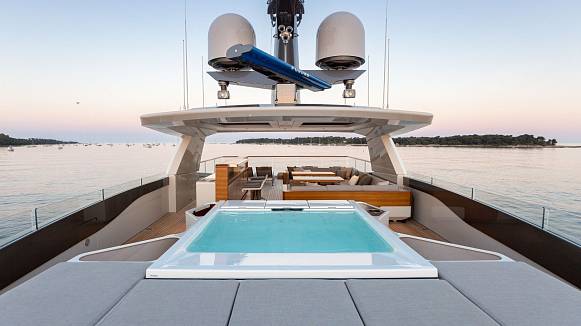 VERTIGE yacht