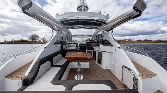 Яхта GALEON 405 HTS
