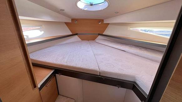 Яхта Galeon 325 HTS