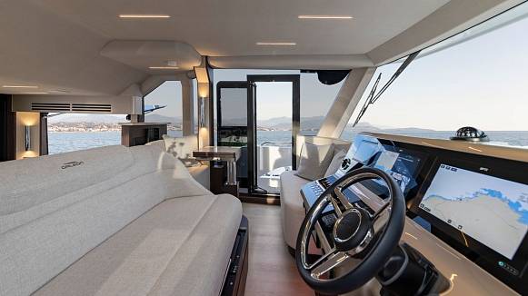 Яхта GALEON 430 EXPLORER