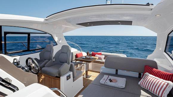 Яхта AZIMUT 45 ATLANTIS