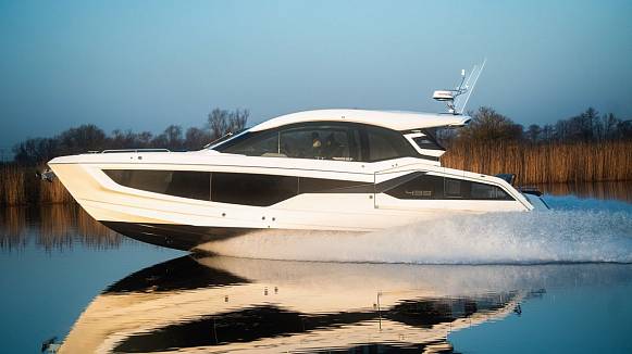 Яхта GALEON 435 GTI