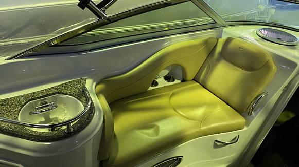 Яхта Crownline 260 CR