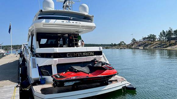 Яхта Galeon 650 Sky