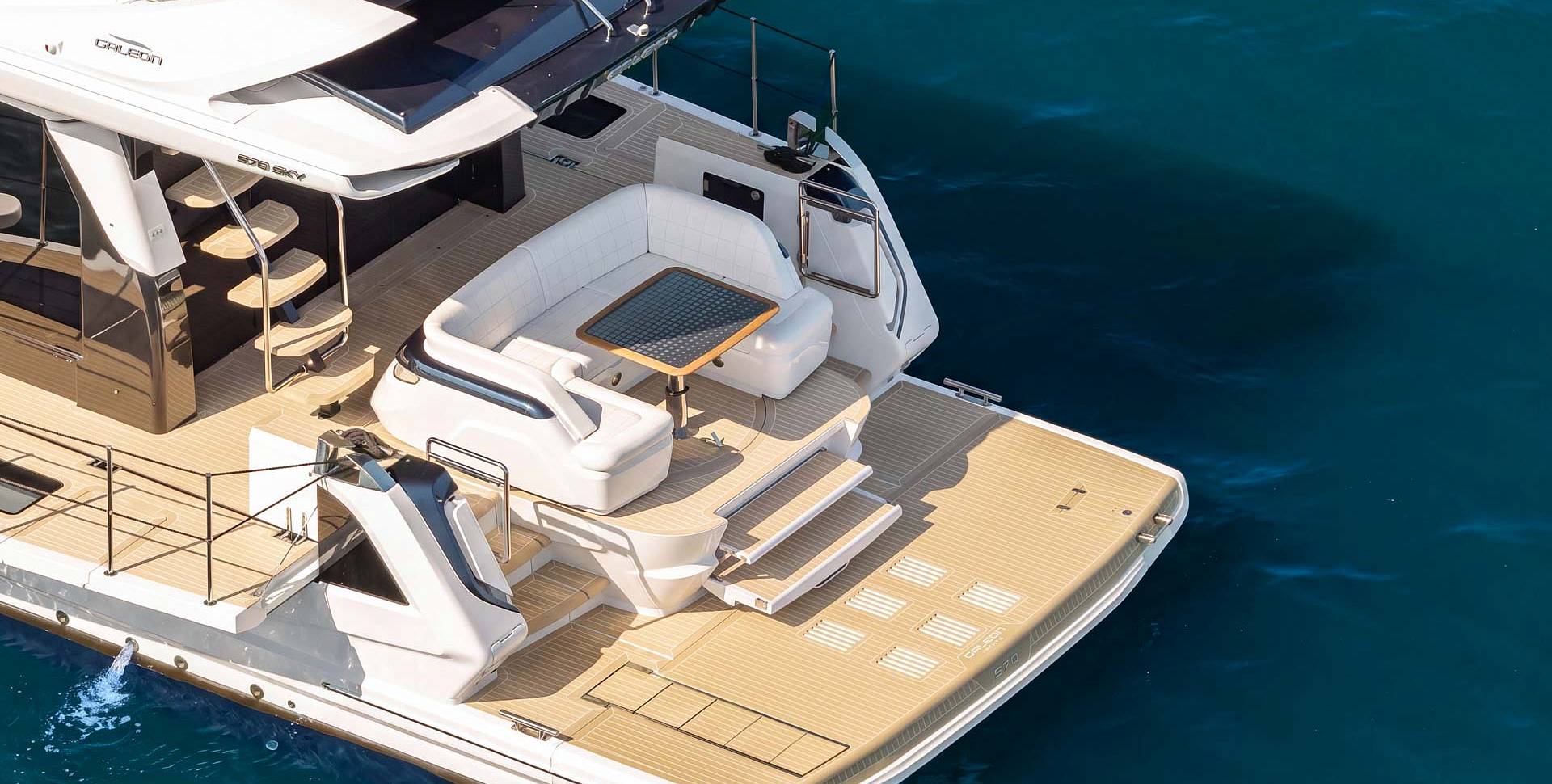 Яхта GALEON 570 SKY