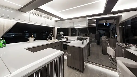 Яхта GALEON 650 SKY